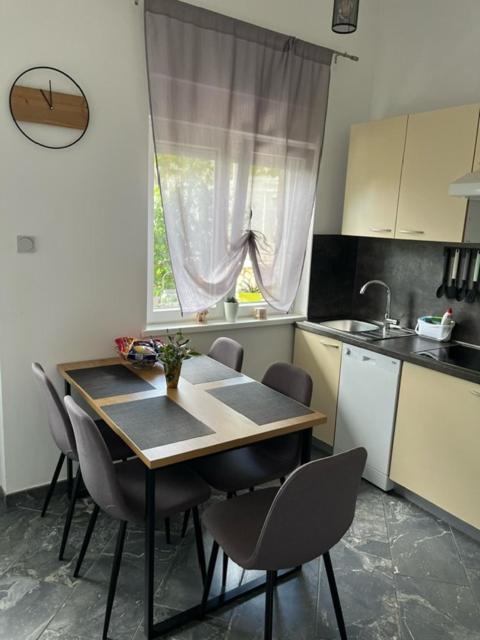 Apartman Laura Dramalj Quarto foto